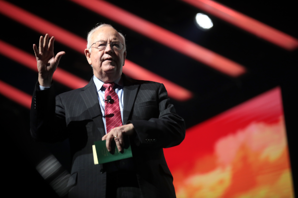 How Scandal and Severance Enrich Private-College Presidents